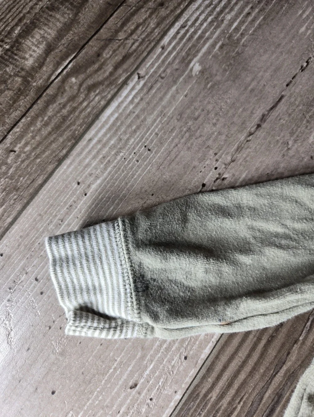 Carter's Baby Boy Soft Green Baby One-Piece Footed Sleeper Size 6m Buffalo